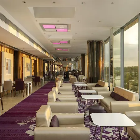 Hilton Prague Atrium-3